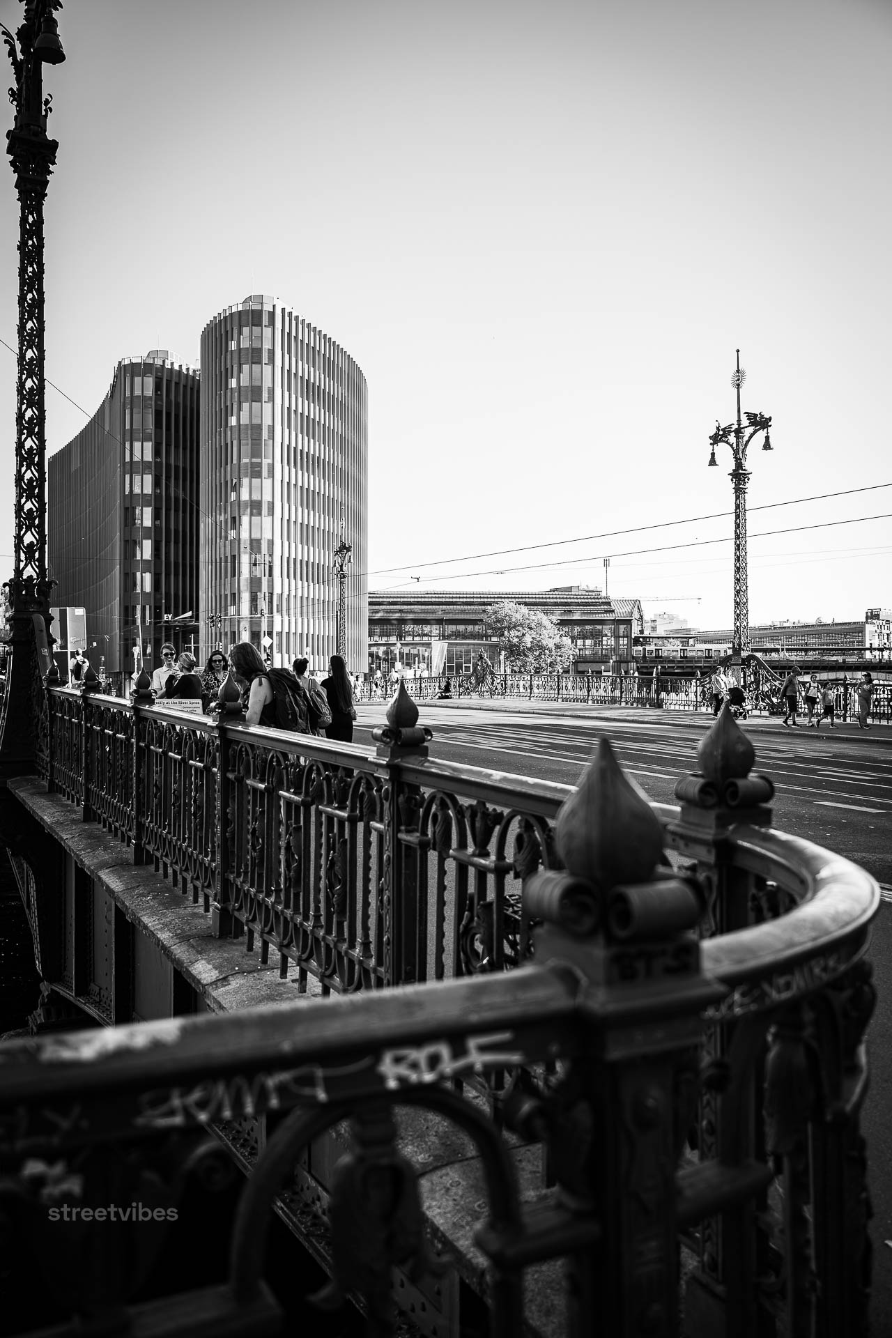 Berlin Unfiltered | Die Hauptverkehrszeiten (Rush Hour) in Berlin finden montags bis freitags am Morgen von 07:00 Uhr bis 09:30 Uhr und am Nachmittag von 15:30 Uhr bis 19:00 Uhr statt.